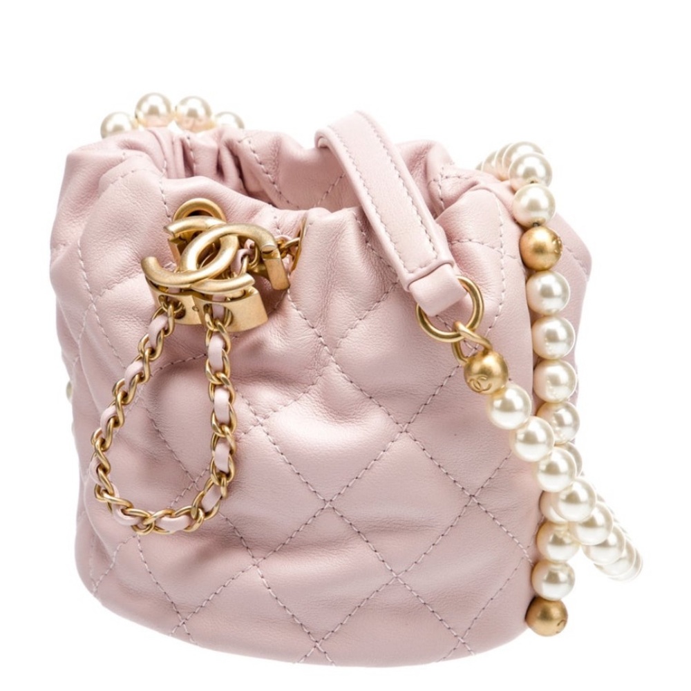 CHANEL Light Pink Quilted Mini Drawstring Bag with Pearl Chain. Never Used. - Picture 3 of 16